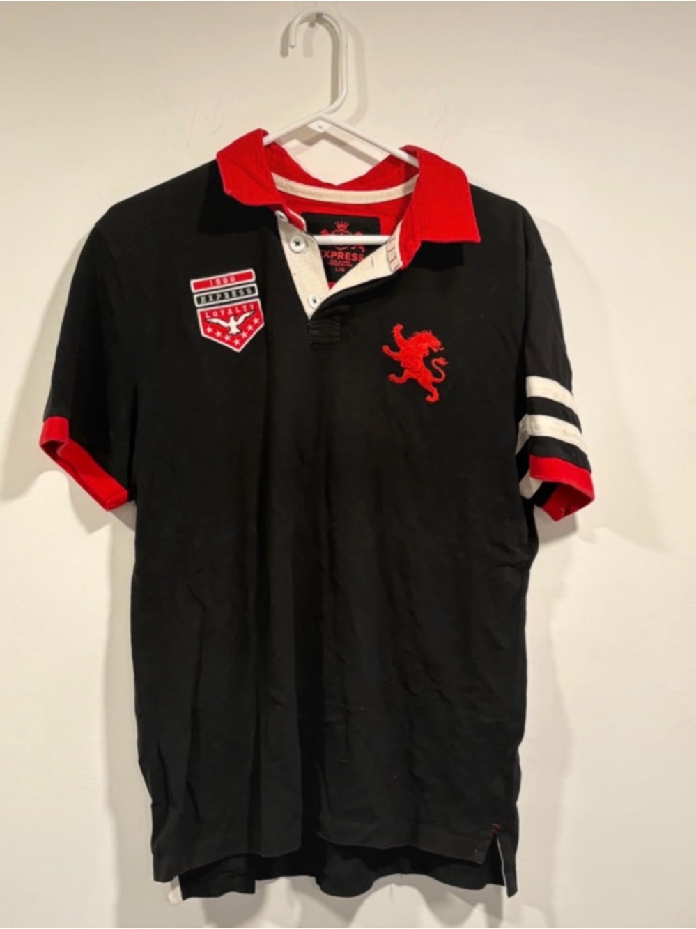Express Mens Polo Shirt L Black Red Embroidered Lion Crest Y2K Varsity Large